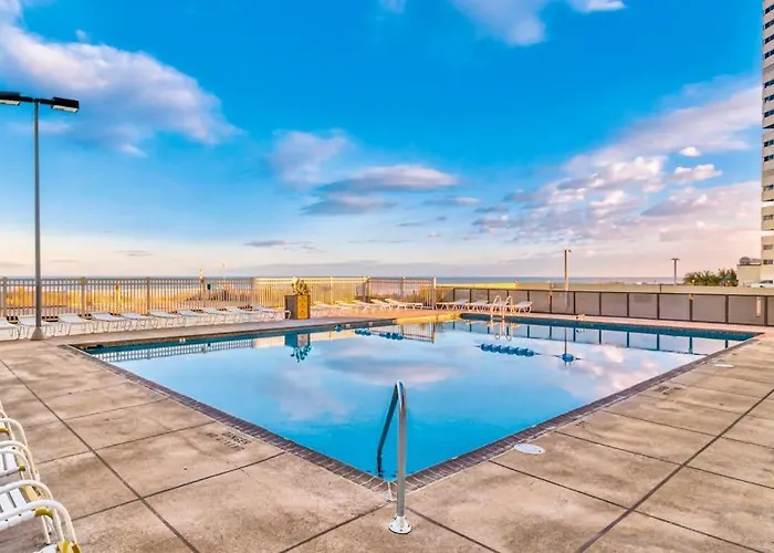 Holiday home Incredible Beachfront With Balcony Pools Gym & Tennis