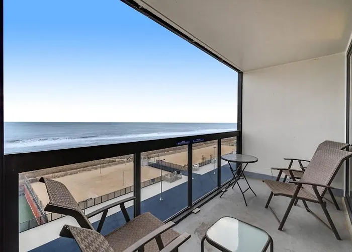 Incredible Beachfront With Balcony Pools Gym & Tennis *