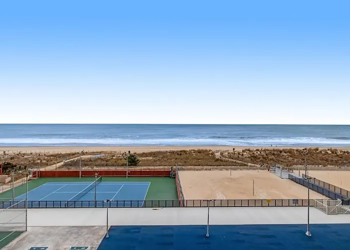 Holiday home Incredible Beachfront With Balcony Pools Gym & Tennis Ocean City