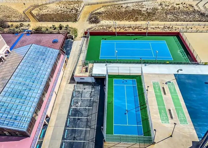 Holiday home Incredible Beachfront With Balcony Pools Gym & Tennis